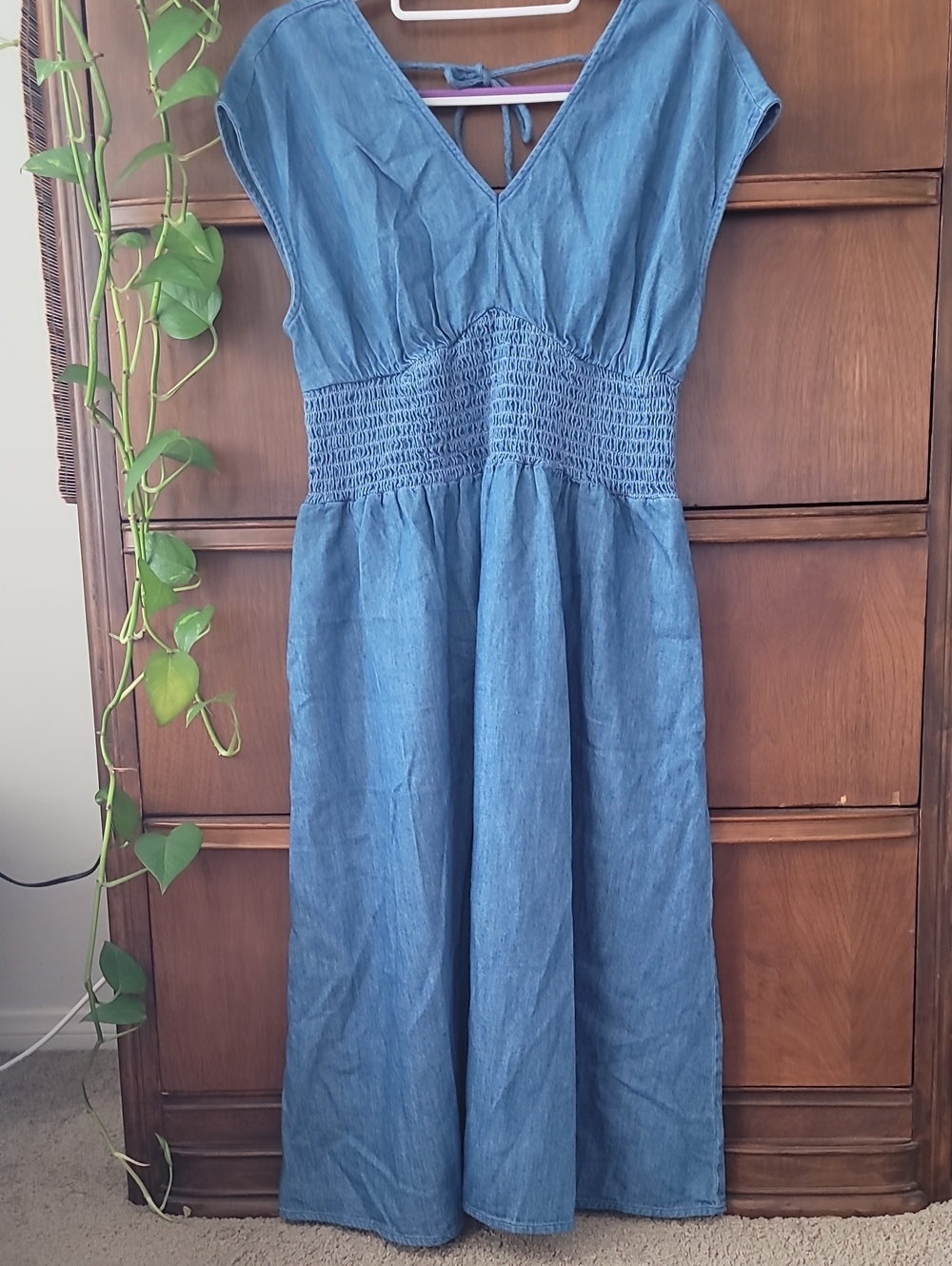 Old Navy Blue Chambray Maxi Dress with Smocked Waist and Pockets